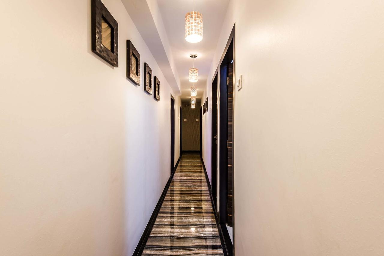 Hotel Modern Mumbai  Buitenkant foto