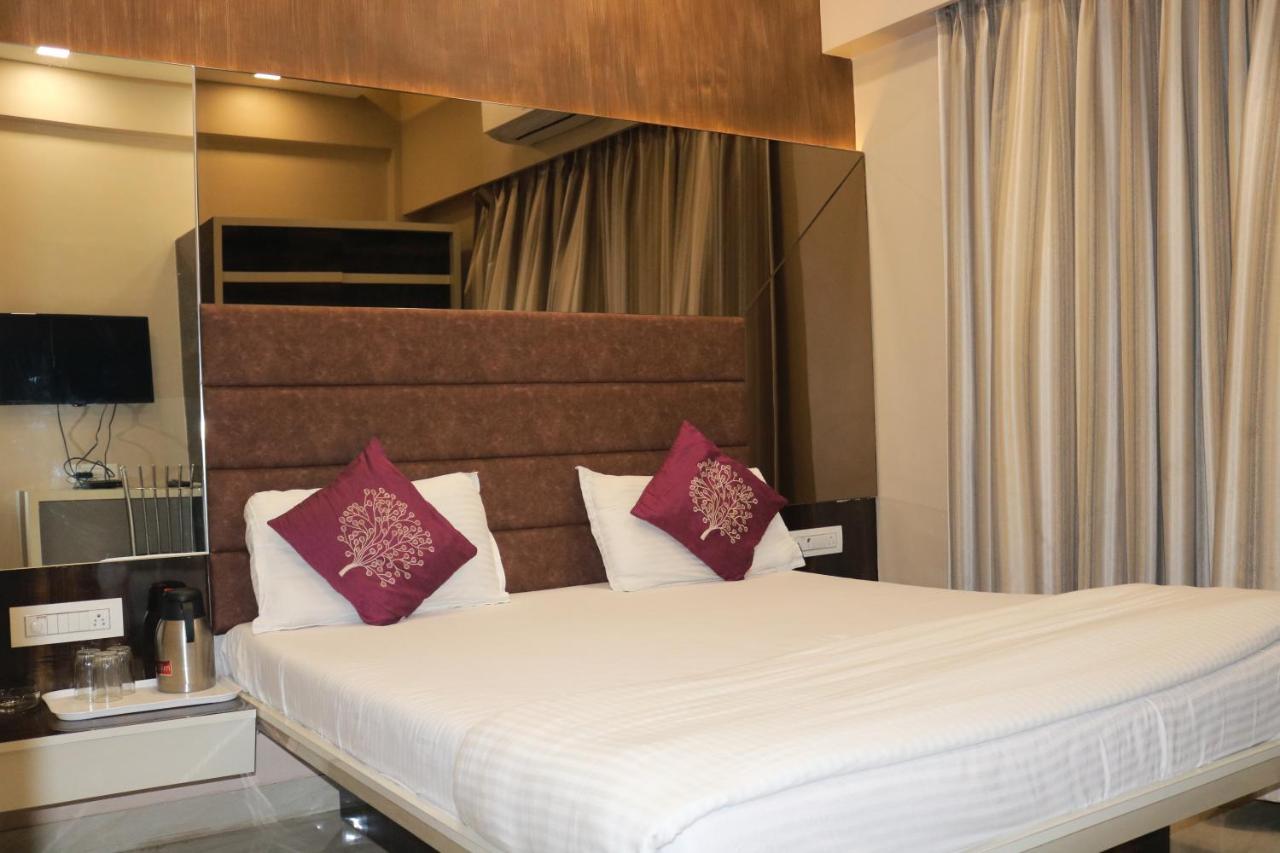 Hotel Modern Mumbai  Buitenkant foto