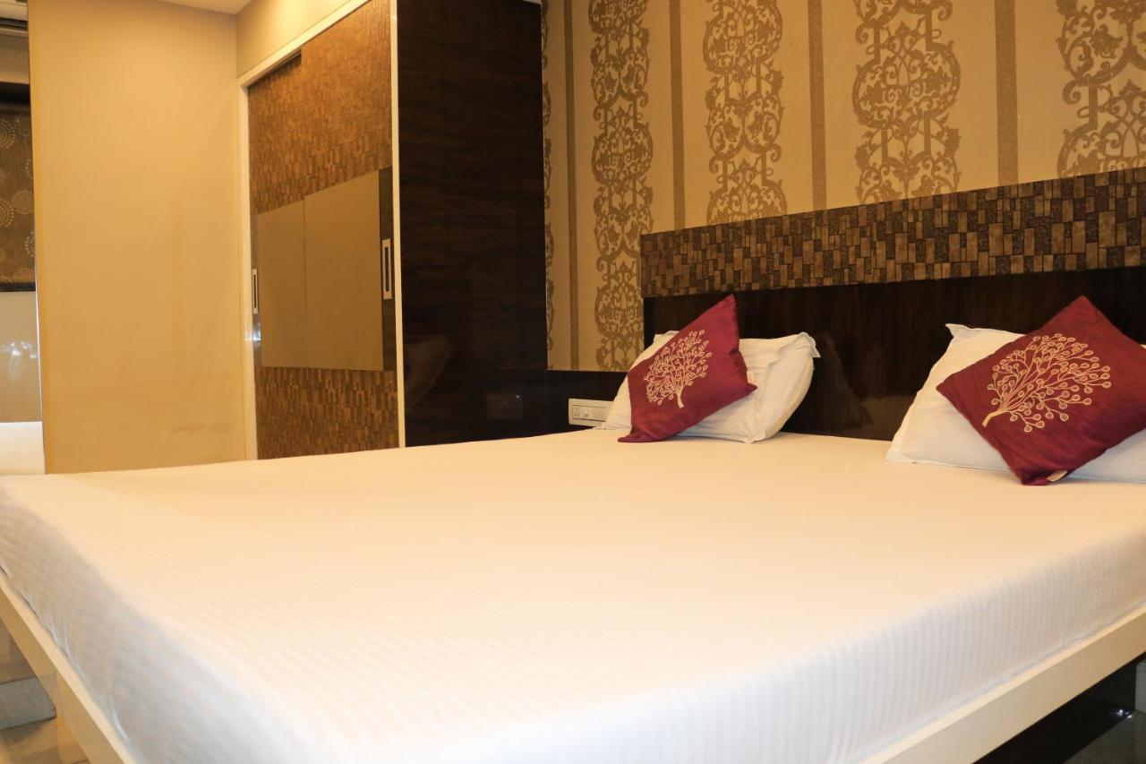 Hotel Modern Mumbai  Buitenkant foto