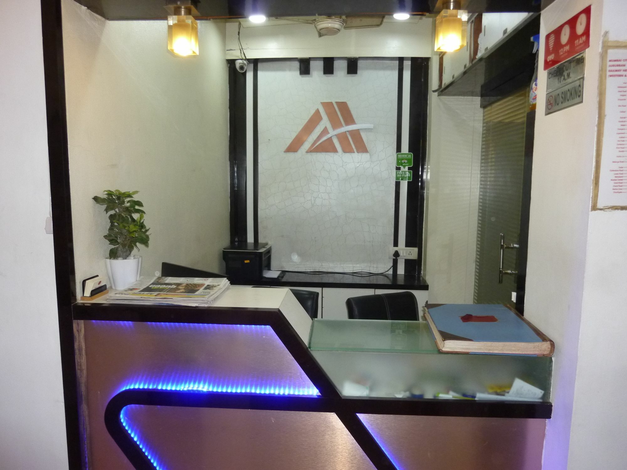 Hotel Modern Mumbai  Buitenkant foto